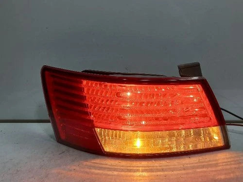 Refacción OEM Usada - Conjunto de luces traseras / calaveras combinadas Hyundai 2008 (lado izquierdo exterior) OEM 924013K540