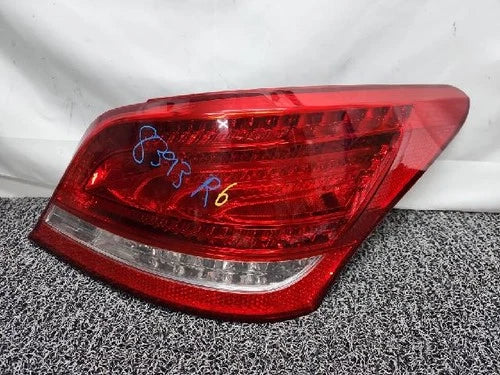Rear combination tail light (right side) for Hyundai Equus 2010, genuine OEM replacement part 92402 3N000