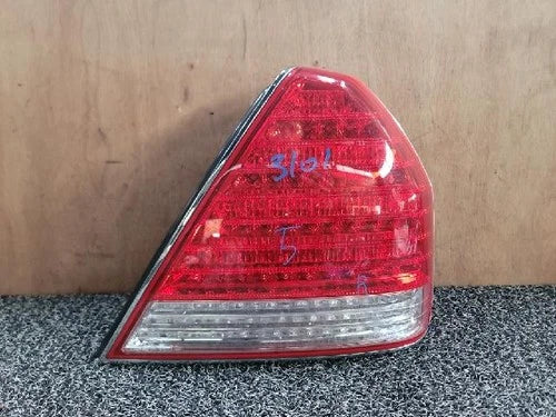 Rear tail light genuine Hyundai Equus 2008, part number 92402 3B700
