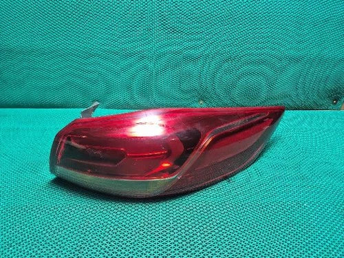 Right outer rear tail light assembly compatible with Hyundai Elantra 2018, genuine OEM replacement part 92402F2400
