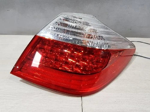 Right rear tail light assembly compatible with Hyundai Genesis Coupe 2010, genuine OEM replacement part 924023M060