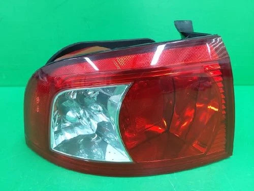 Kia Optima 2002 - Left rear combination tail light OEM 92411 3C070