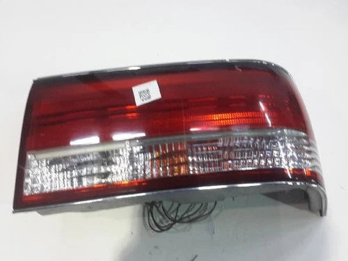 Right rear combination tail light assembly compatible with Kia 2.5 DLX 2001, genuine OEM replacement part 0K95G 51150B