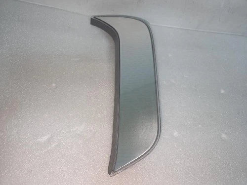Used OEM Part - light assembly/tail lights rear combination compatible with Hyundai 2.2 2WD 2023, genuine OEM replacement part 92403 S8500