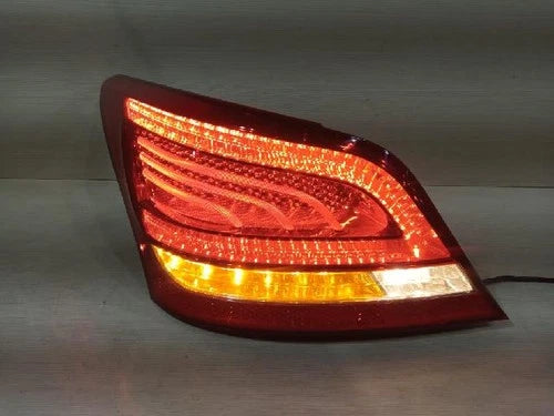 Left rear tail light compatible with Hyundai Equus 2010, genuine OEM replacement part 924013N000