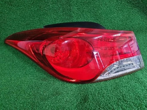 Left outer rear tail light assembly (LH) halogen Hyundai 92401 3X000