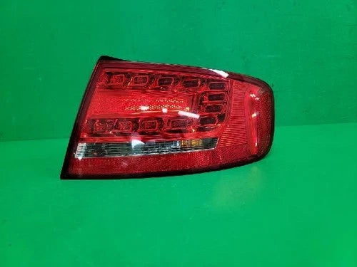 Rear tail light assembly compatible with Audi A4 2.0 TFSI quattro 2010, genuine OEM replacement part 8K5 945 096B