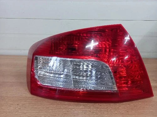 Peugeot 407 2009, Tail Light left/of the driver side (OEM 9683275080)