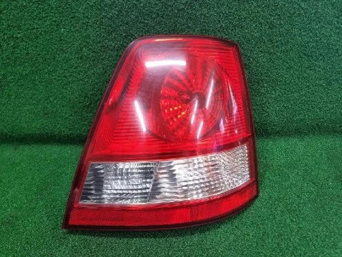 Right rear combination tail light compatible with Kia Sorento 2002, genuine OEM replacement part 92402 3E000