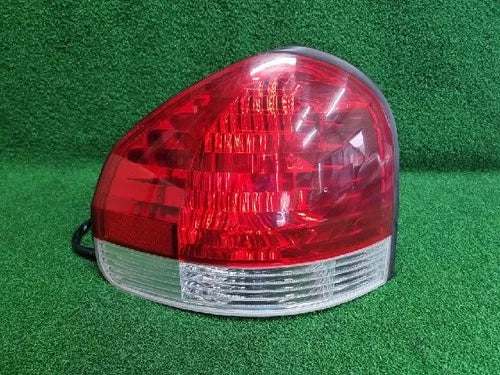 Left rear combination tail light assembly compatible with Hyundai Santa Fe 2005, genuine OEM replacement part 92401 26500