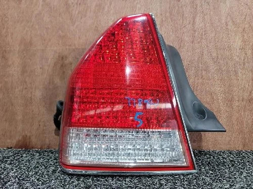 Left rear tail light assembly compatible with Hyundai Equus 2003, genuine OEM replacement part 92401 3B100