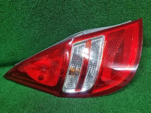 Left rear tail light assembly compatible with Hyundai i30 2010, genuine OEM replacement part 92401 2L000