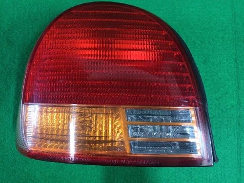 Left rear combination tail light compatible with Hyundai EF 2000, genuine OEM replacement part 92401 38031