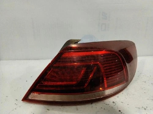 Right outer rear tail light assembly compatible with Volkswagen 2.0 TDI 2015, OEM 3C8945208AD