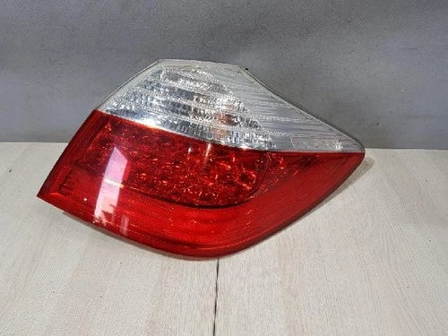 Right rear tail light assembly compatible with Hyundai Genesis Coupe 2011, genuine OEM replacement part 924023M060