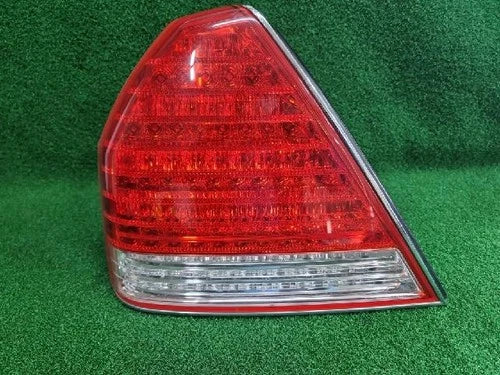 Rear tail light genuine Hyundai Equus 2006, part number 92401 3B700