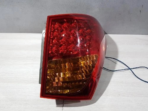 Used OEM Part - Tail light assembly outer right compatible with Hyundai Veracruz 2008, OEM 92402 3J100