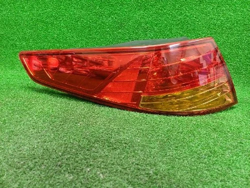 Rear combination tail light (left) compatible with Kia K5 2011, genuine OEM replacement part 92401-2T0