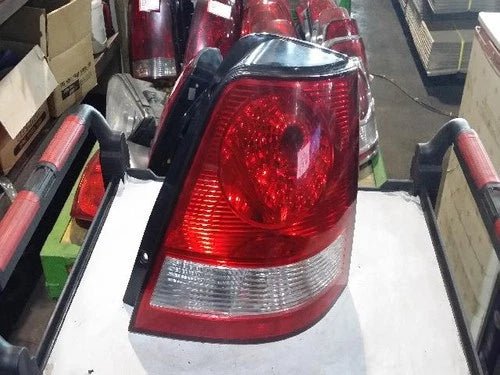 Conjunto de faro/calavera trasero derecho combinado OEM 92402 3E000 para Kia Sorento 2002
