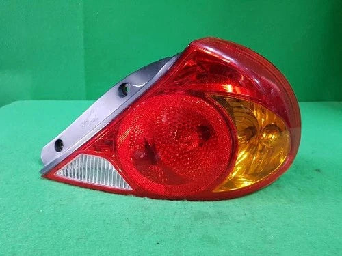 Kia Spectra 2002 Right rear combination tail light assembly OEM 0K2N1 51150A