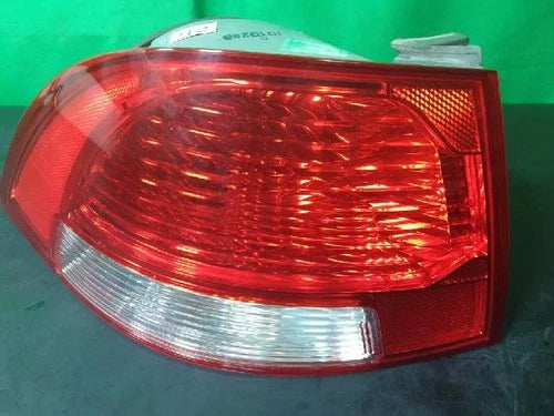 Left rear tail light assembly compatible with Kia Optima 2010, LH OEM 92401, 2G500