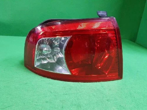 Kia Optima 2003 - Left rear combination tail light OEM 92411 3C070