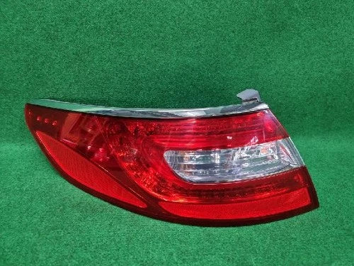 Used OEM Part - Combination Tail Light Assembly compatible with Hyundai Azera 2014, OEM 92401 3V301