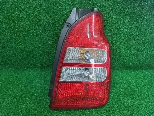 Right rear combination tail light assembly compatible with Hyundai Elantra 2005, genuine OEM replacement part 92402 H1510
