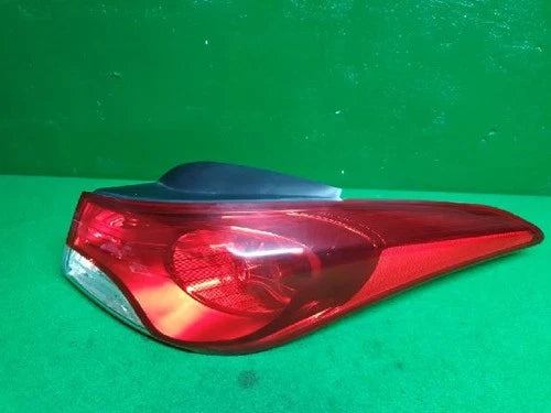 Right outer rear tail light assembly compatible with Hyundai Elantra 2011, OEM 92402 3X000