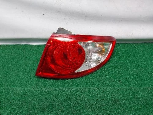 Rear combination tail light (right) compatible with Hyundai Santa Fe 2009, genuine OEM replacement part 92402-2B000