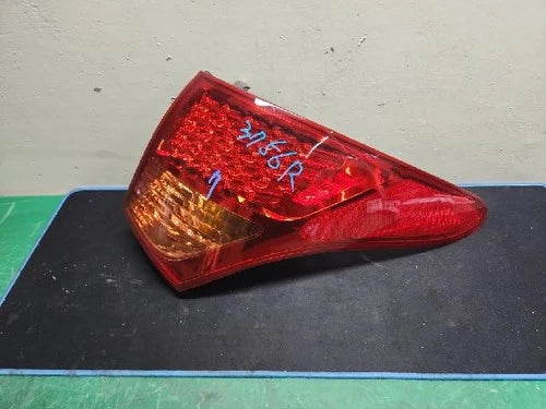 Right outer rear tail light assembly compatible with Hyundai Veracruz 2010, OEM 92402 3J100