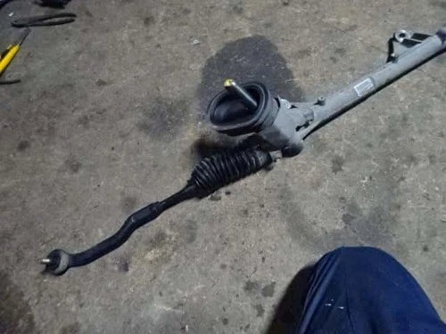 Rack and pinion assembly compatible with power steering for NISSAN Bluebird Sylphy [PA66626810]
