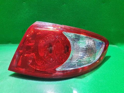 Right rear combination tail light assembly OEM 92402 2B000 compatible with Hyundai Santa Fe 2008