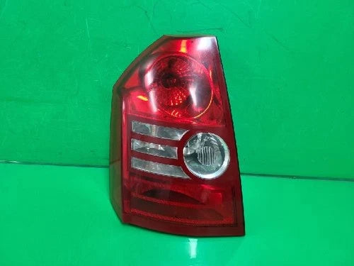 Left rear tail light of brake and turn signal compatible with Chrysler 300 2008, genuine OEM replacement part 04806371A