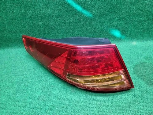 Left rear combination tail light assembly compatible with Kia K5 2011, genuine OEM replacement part 92401 2T000