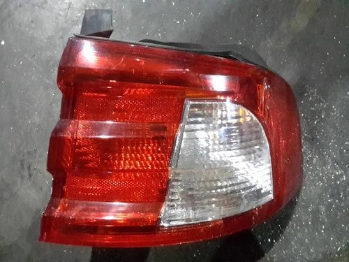 Kia 1.8 DOHC 2001 - Right rear combination tail light OEM 92421 3C000