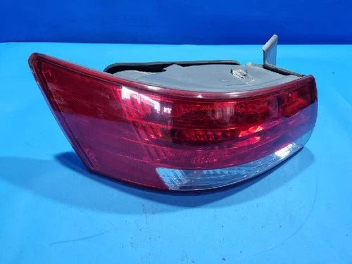 Left rear tail light assembly compatible with Hyundai NF 2008, genuine OEM replacement part 92401 3K400