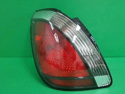 Used OEM Part - light assembly/tail lights rear combination compatible with Kia Rio 2010, genuine OEM replacement part 924011G200