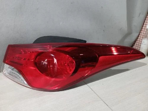 Right outer rear tail light assembly Hyundai Elantra 2013 OEM 924023X000