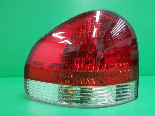 Left rear combination tail light assembly compatible with Hyundai Santa Fe 2005, genuine OEM replacement part 92401 26500