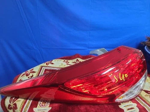 Left rear tail light compatible with Hyundai i40 2012, genuine OEM replacement part 92401 3Z0
