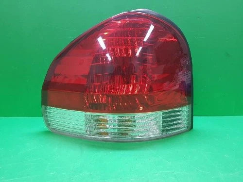 Left rear combination tail light assembly compatible with Hyundai Santa Fe 2005, genuine OEM replacement part 92401 26500
