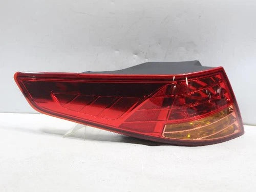 Left rear combination tail light assembly compatible with Kia K5 2011, genuine OEM replacement part 92401 2T000