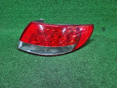 Right rear combination tail light assembly OEM 92402-3L0 compatible with Hyundai Azera 2008
