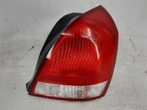 Right rear tail light assembly compatible with Hyundai Elantra 2002, RH OEM 92402, 2D000