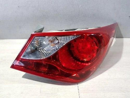 Right rear combination tail light compatible with Hyundai YF 2010, genuine OEM replacement part 92402 3S100