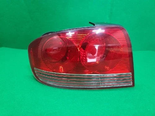 Left rear combination tail light assembly compatible with Hyundai EF 2002, genuine OEM replacement part 92401 3D000