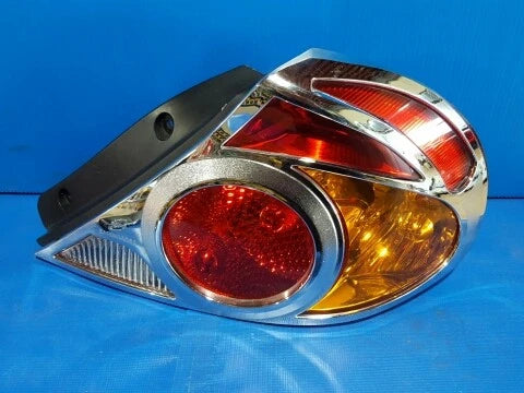 Right rear combination tail light assembly compatible with Kia Spectra 2003, genuine OEM replacement part 0K2N151150A