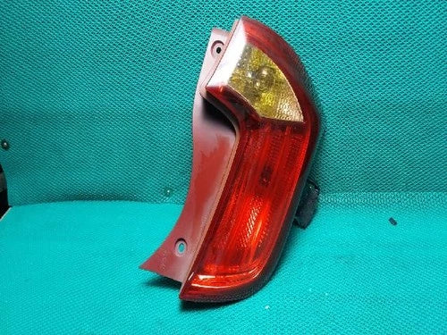 Right rear combination tail light assembly OEM 924021Y000 compatible with Kia Picanto 2013