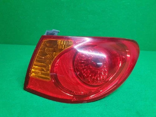 Right rear combination tail light assembly compatible with Hyundai Elantra 2007, genuine OEM replacement part 92402 2H000